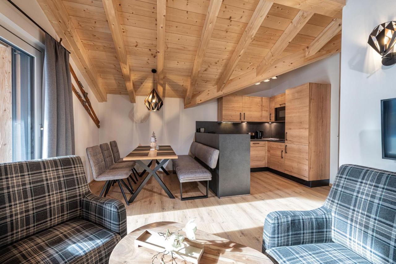 Alpenparks Premium Apartment Rehrenberg II フィーホーフェン エクステリア 写真