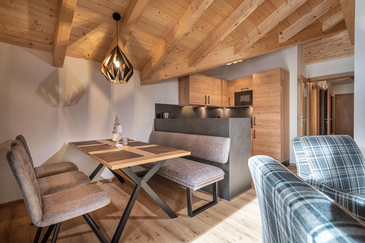 Alpenparks Premium Apartment Rehrenberg II フィーホーフェン エクステリア 写真