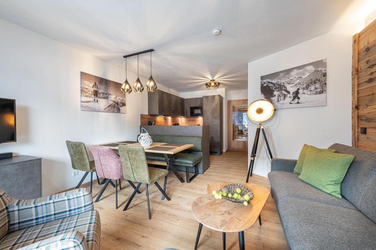 Alpenparks Premium Apartment Rehrenberg II フィーホーフェン エクステリア 写真